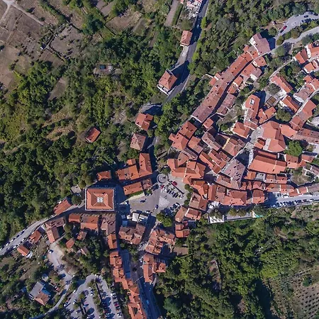 2 Bedroom Beautiful In Luka Plomin